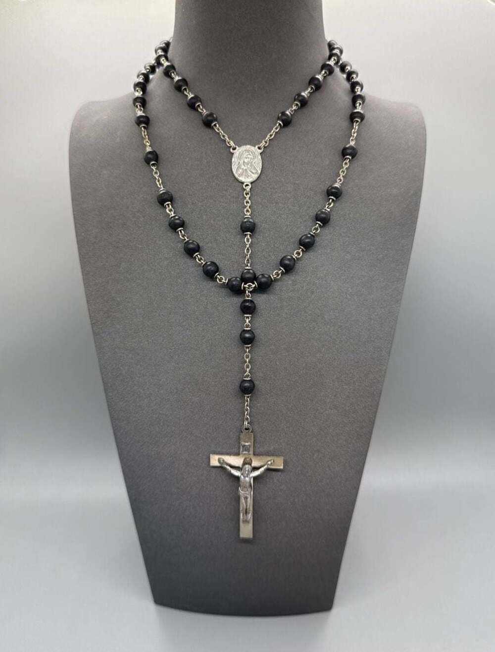 Vtg Italian Black Bead Rosary Necklace Silver Tone Crucifix Jesus Italy Catholic